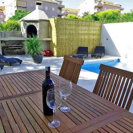 Apartamento Rokov.3